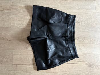 Short en simili cuir noir Kiabi - Taille 40 - Neuf jamais porté