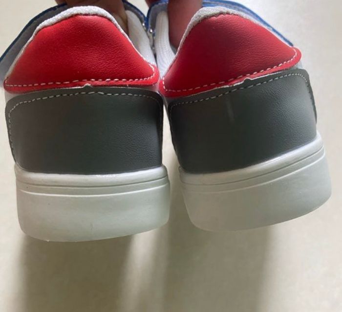 Baskets colorées neuves - photo numéro 2