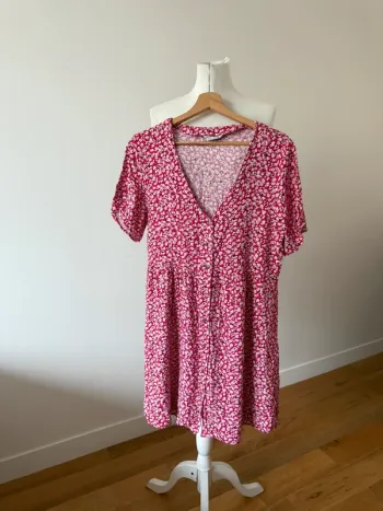 Jolie robe d’été L/40