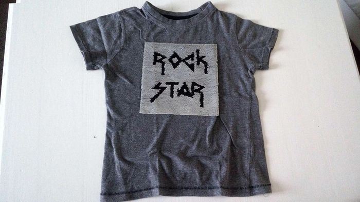 Tee shirt  gris  a  paillette reversible  T7/8A - photo numéro 2