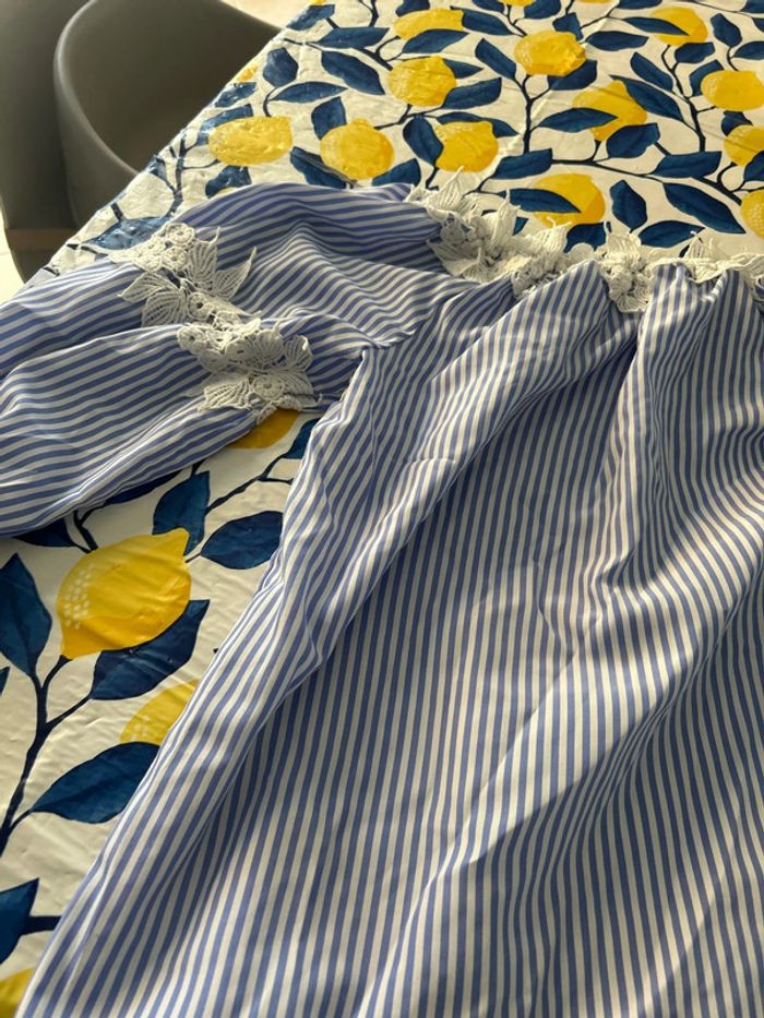 Blouse blanc et bleu - photo numéro 2