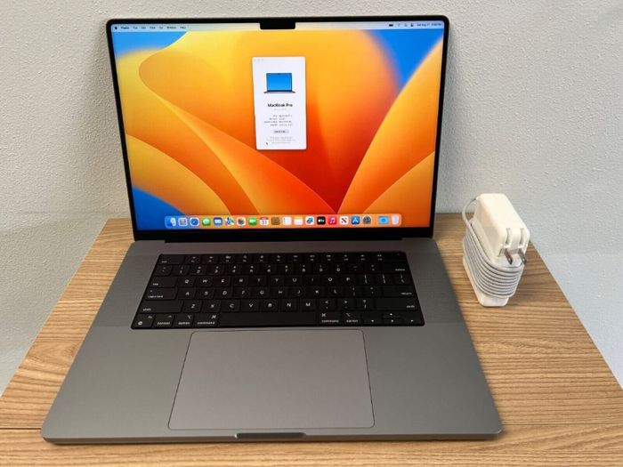MacBook Pro 16" 2023