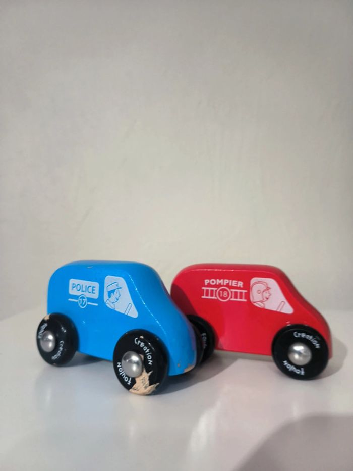 Création foulon 2 Voitures en bois police pompier - photo numéro 2