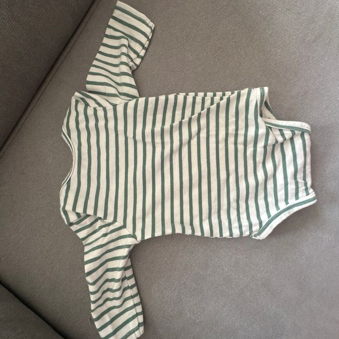 Body taille 1 mois - photo numéro 3