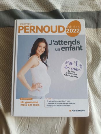 Livre j'attends un enfant de Laurence pernoud 