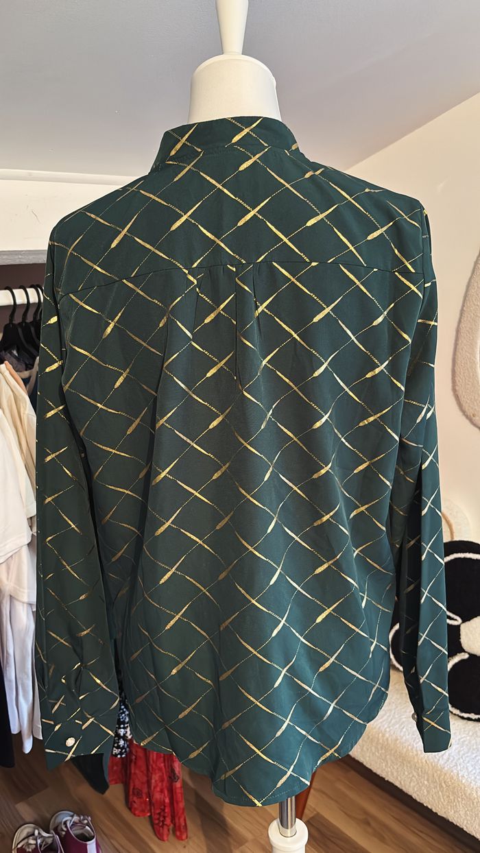Blouse col V verte et doré Shein T40/42 - photo numéro 4