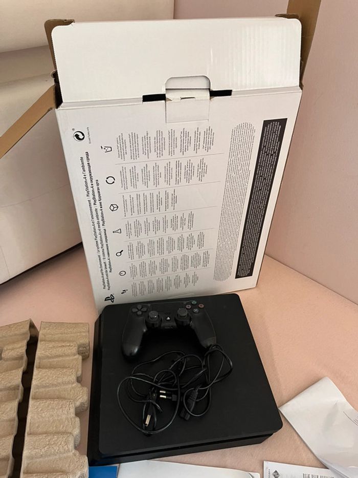 Console PS4 Slim 500 Go + Manette Officielle + Câbles + Boîte & Livrets - photo numéro 6