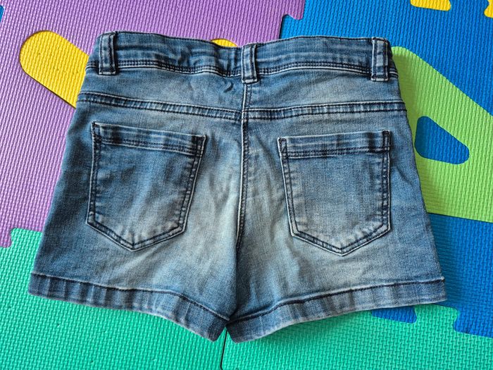 Short Gémo 8 ans - photo numéro 3