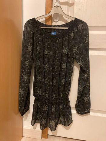 Tunique transparente à motifs