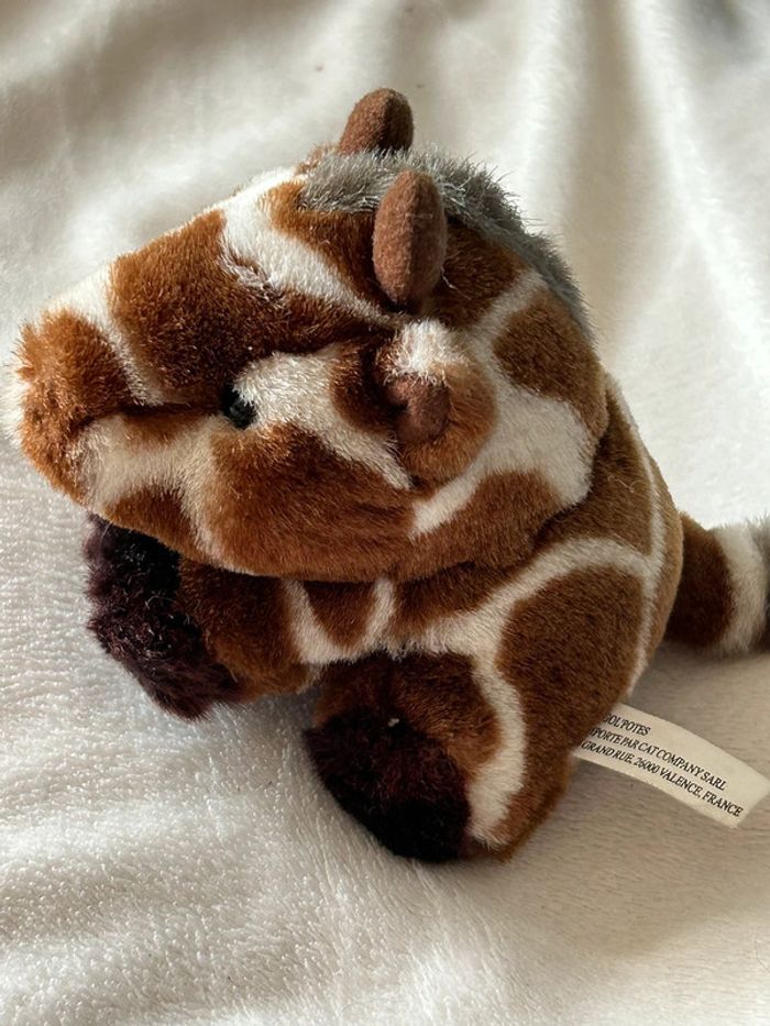 Petite peluche girafe - photo numéro 2
