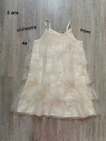 Robe 👗  tulle à volants orchestra impeccable