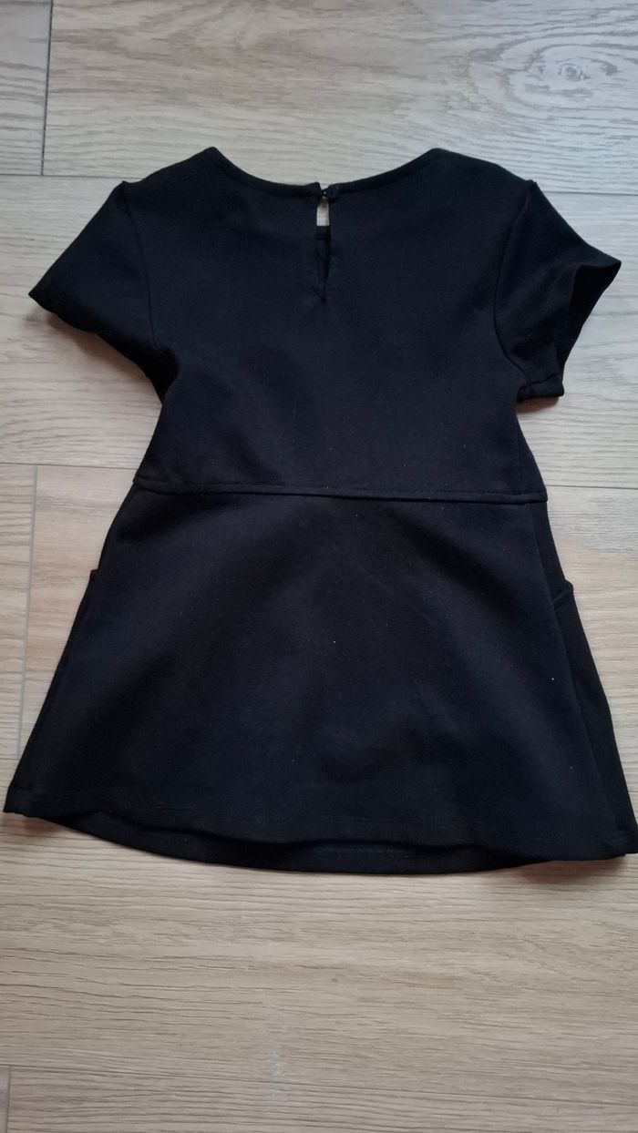 Robes noir - photo numéro 2