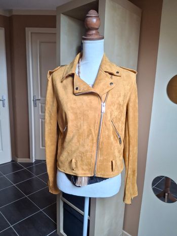 Veste perfecto suédine moutarde L neuve