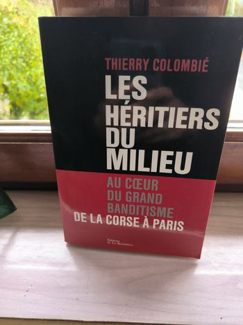 livre Les Héritiers Du Milieu - Colombié Thierry en tres bon etat ref EC