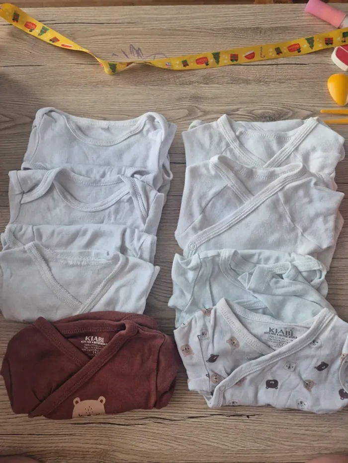 Lot de 10 bodys - photo numéro 2