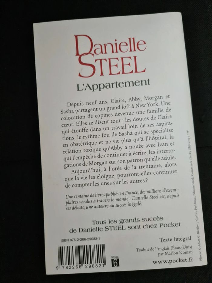 Livre Danielle Steel l'appartement - photo numéro 2