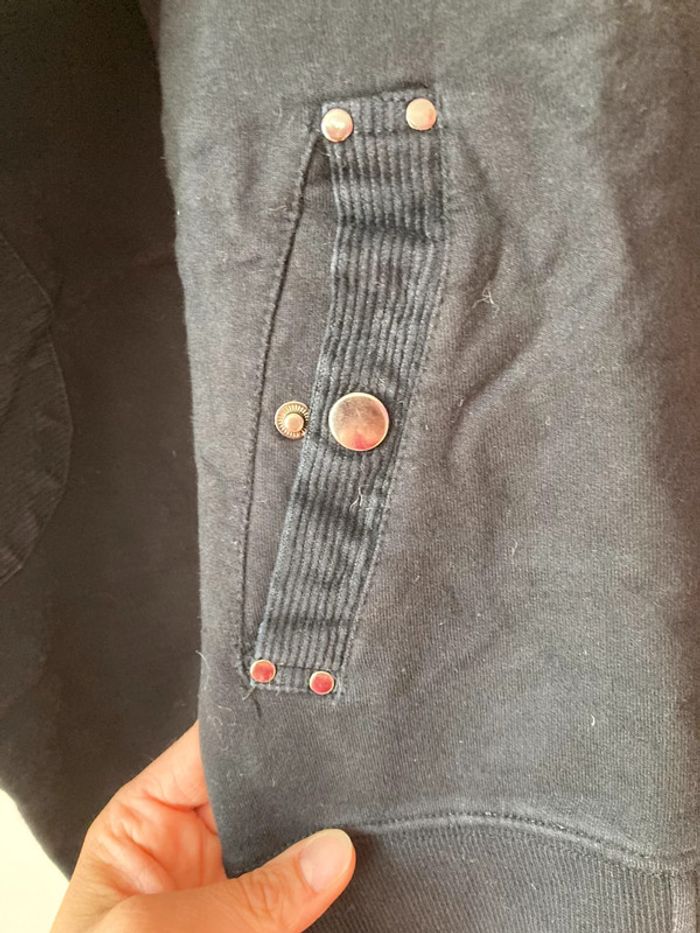 sweat à capuche taille m - photo numéro 2