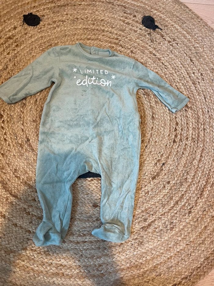 Lot de pyjamas 6 mois - photo numéro 4