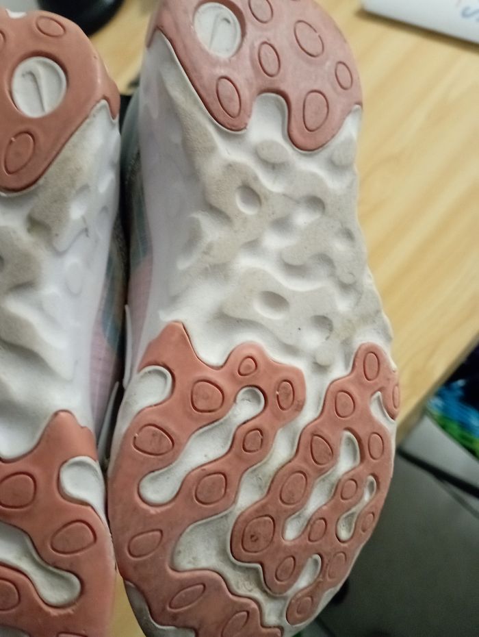 Basket  de fille. Ure 28 Marque  Nike - photo numéro 6