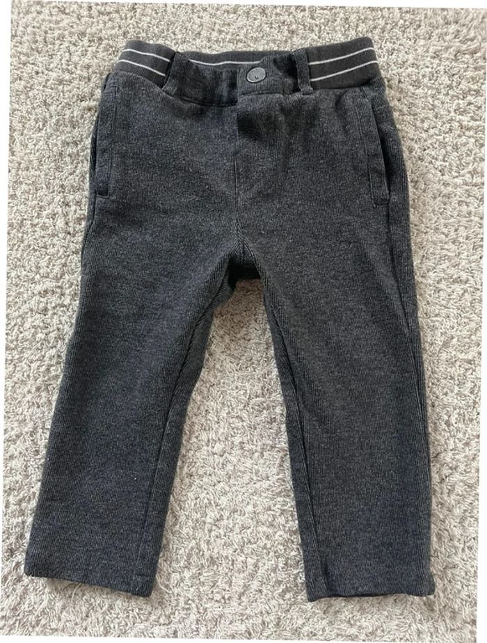 Pantalon gris Ikks taille 18 mois