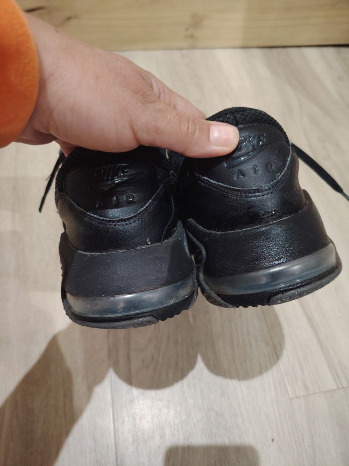Baskets Nike air taille 44 bon état - photo numéro 4