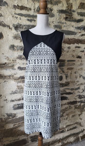 Robe chic noire et blanche Naf Naf Taille L ou 40