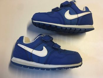 Baskets Nike garçon 25