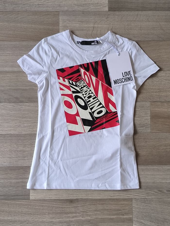 T-Shirt Love Moschino