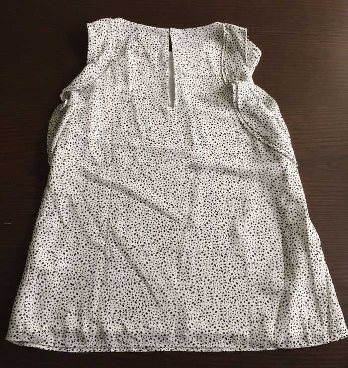 top blanc à pois T. 36 - photo numéro 2