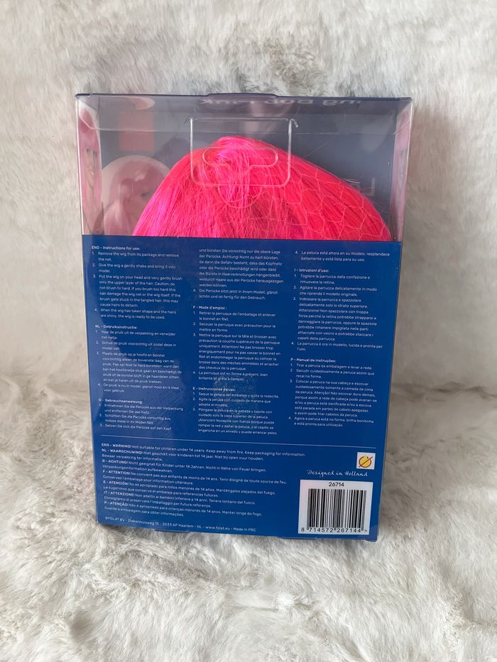 Perruque rose Neuve, Jamais utilisée - photo numéro 2