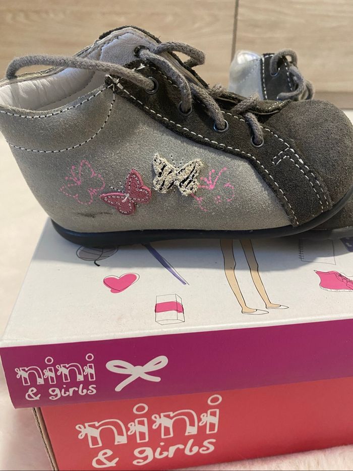Belle chaussures orchestra cuir en TBE taille 21 - photo numéro 2