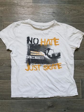 T-shirt taille 10 ans bon état Kiabi