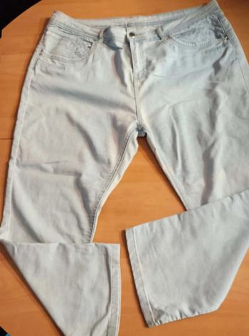 Jean  bon  état taille  48