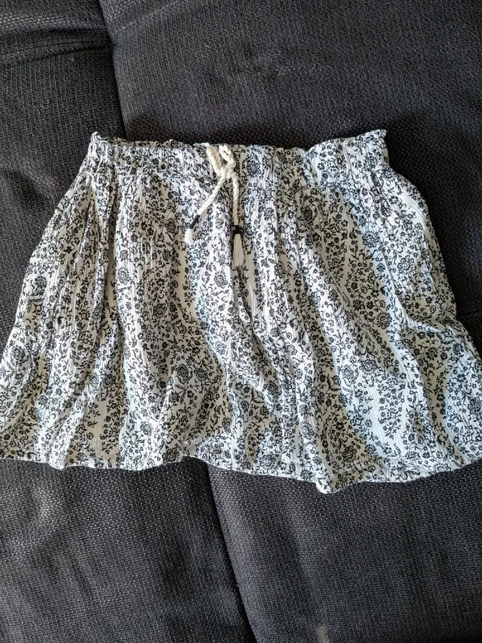 Jupe mango taille 6/7 ans - photo numéro 2