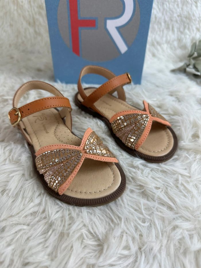 Paire de sandales Franco Romagnoli taille 26 - photo numéro 3