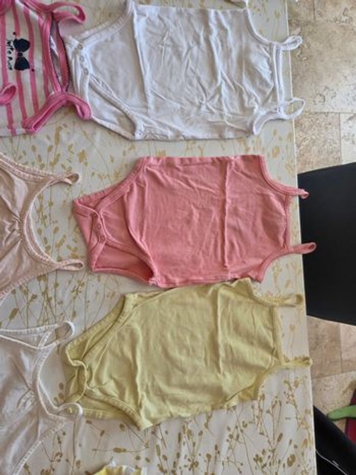 Lot de vêtements fille 23 / 24 mois - Très Bon état - photo numéro 7