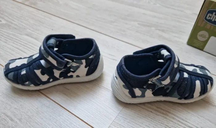 Sandales chaussons chicco taille 21 - photo numéro 4