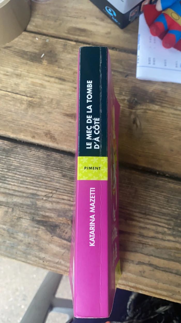 le mec de la tombe d’à côté - photo numéro 3