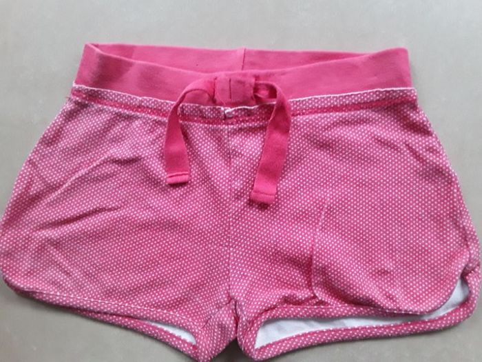 Short rouge fille 10 ans NKY TBE