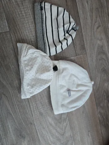 Bonnets de naissance