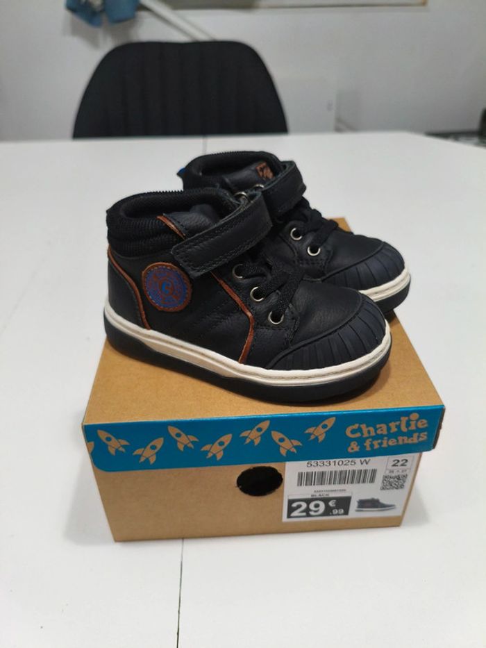 Chaussures taille 22