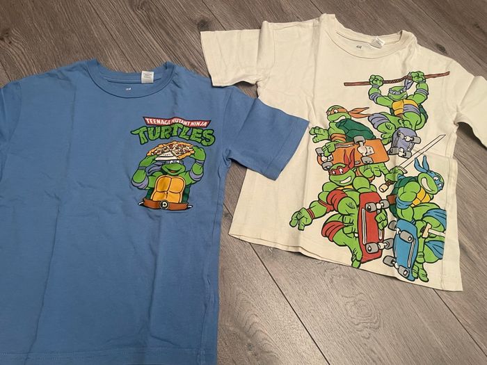 Lot 2 t-shirt h&M 4/6 ans 11O/116 centimètres tortues ninja - photo numéro 2
