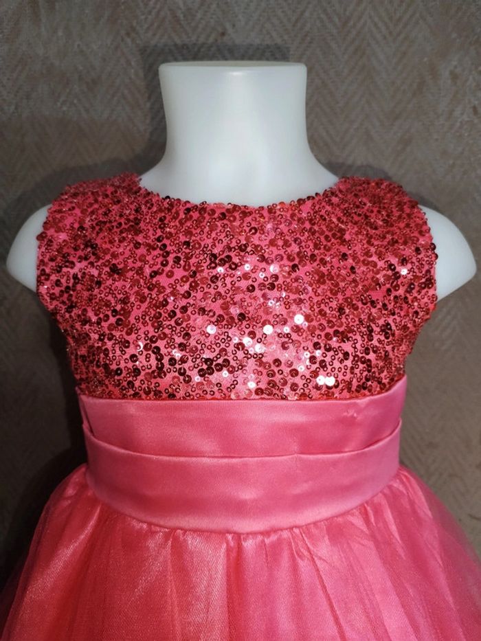 Robe rose enfants taille 120 cm - photo numéro 2