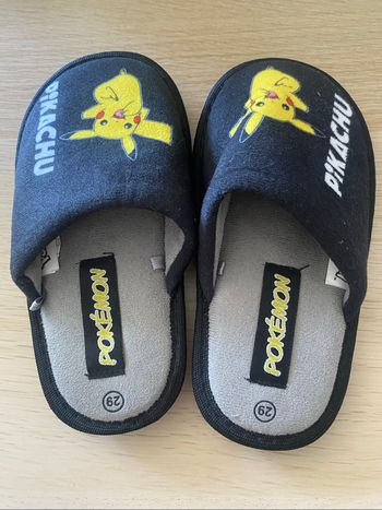 Pantoufles Pokémon taille 29