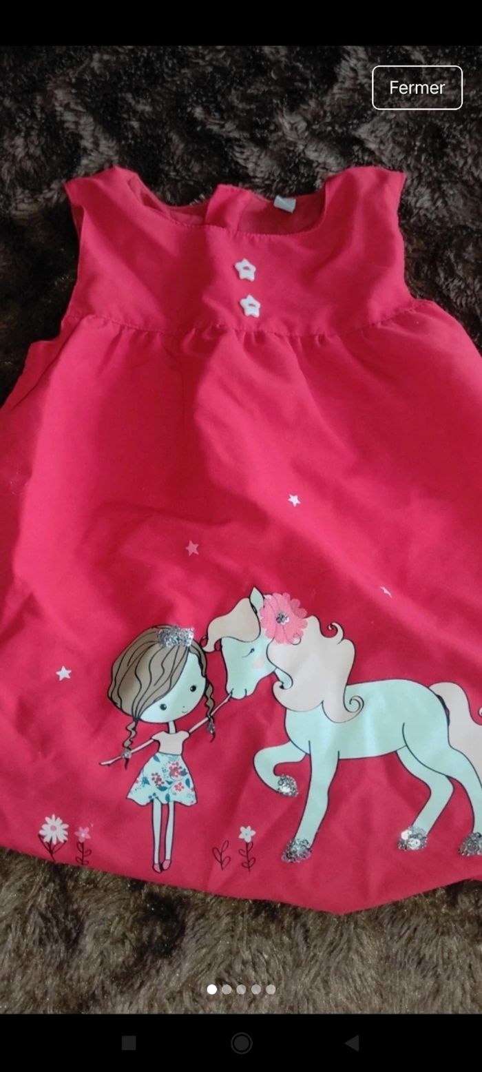 Très belle robe bébé e2