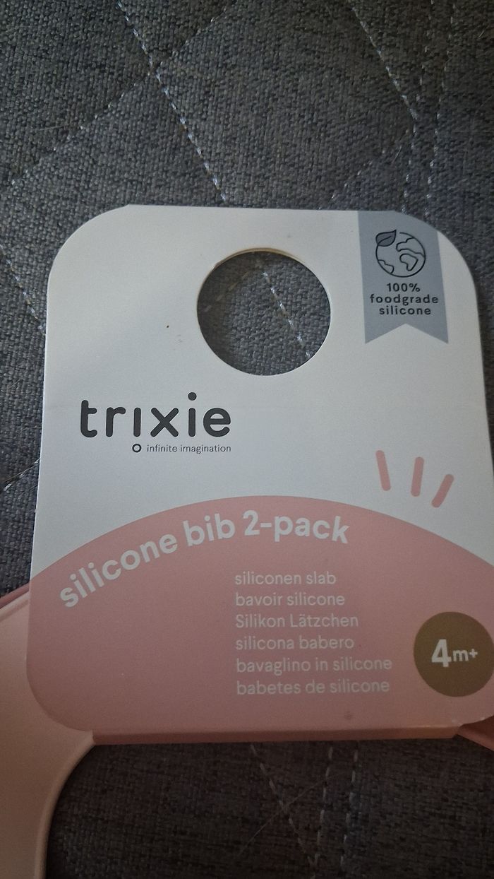 Lot bavoirs silicones - photo numéro 4