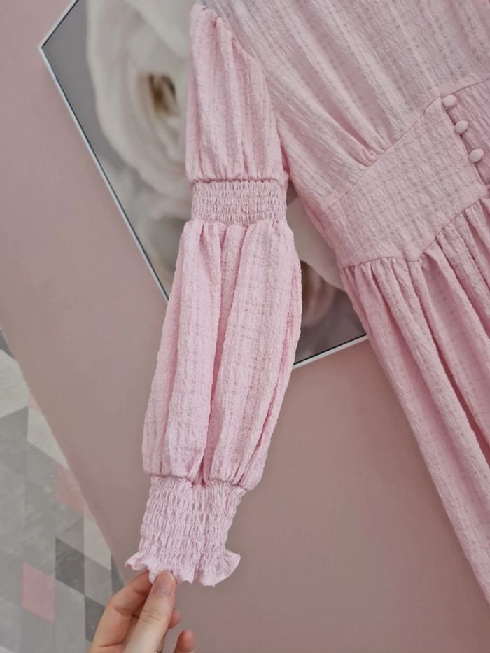Longue robe rose - photo numéro 3
