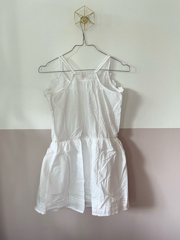 Petite robe blanche - photo numéro 4