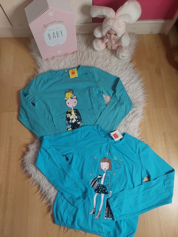 Lot 2 t-shirts ML bleu dessins fantaisies 12 ans neufs 👧 - photo numéro 2