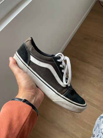 Vans noires